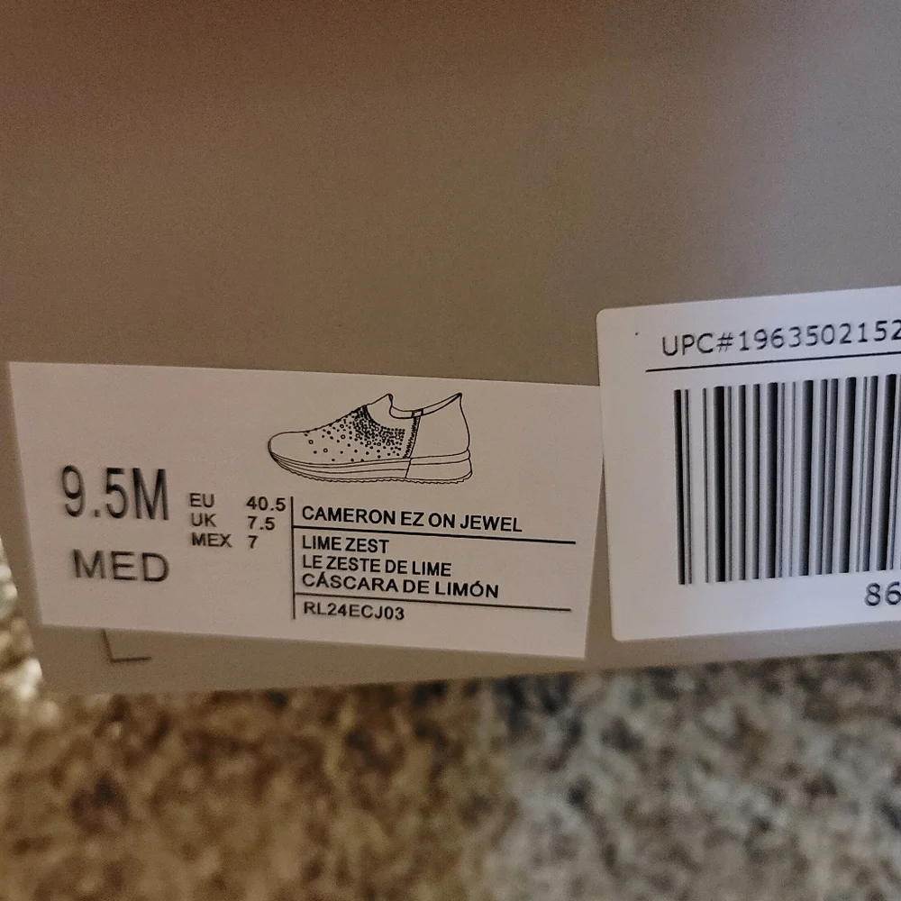 Kenneth Cole Reaction Cameron Jewel EZ-ON Slip-On Sneaker - Picture 8 of 9
